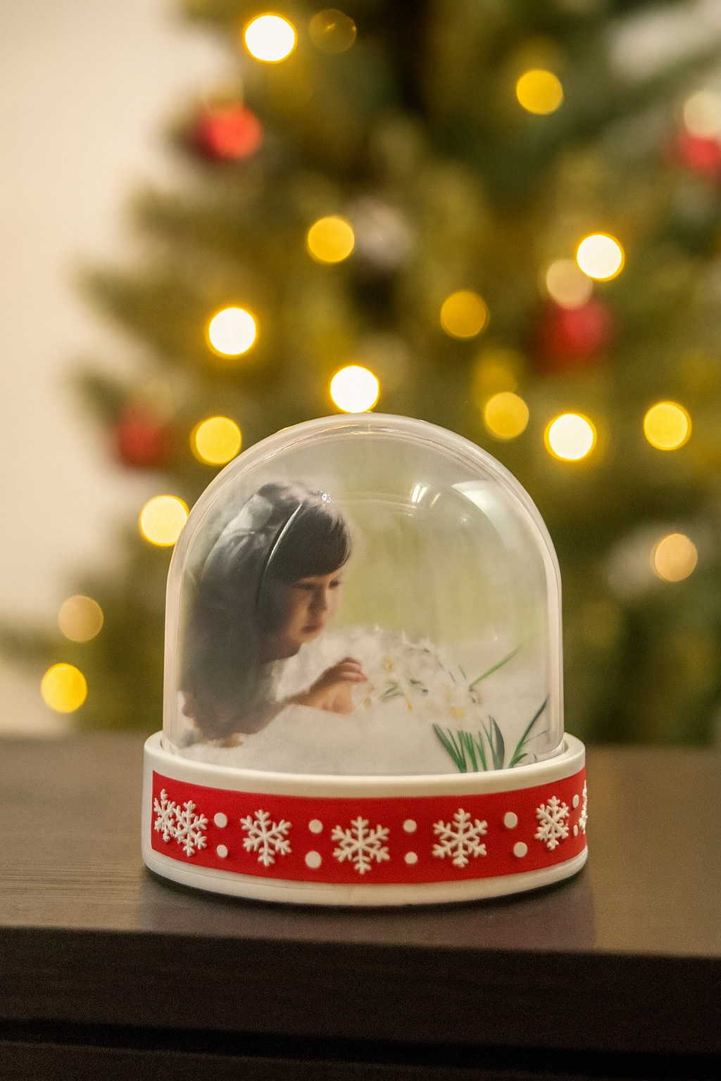 Glob Personalizabil cu Fulgi de Zăpadă Cadoul Perfect de Crăciun